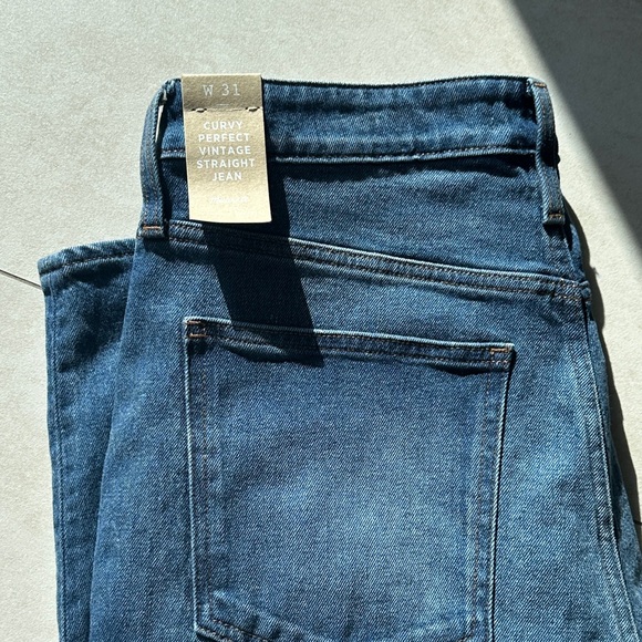 Madewell Curvy Vintage Straight Leg Jeans in Blue - Picture 4 of 5